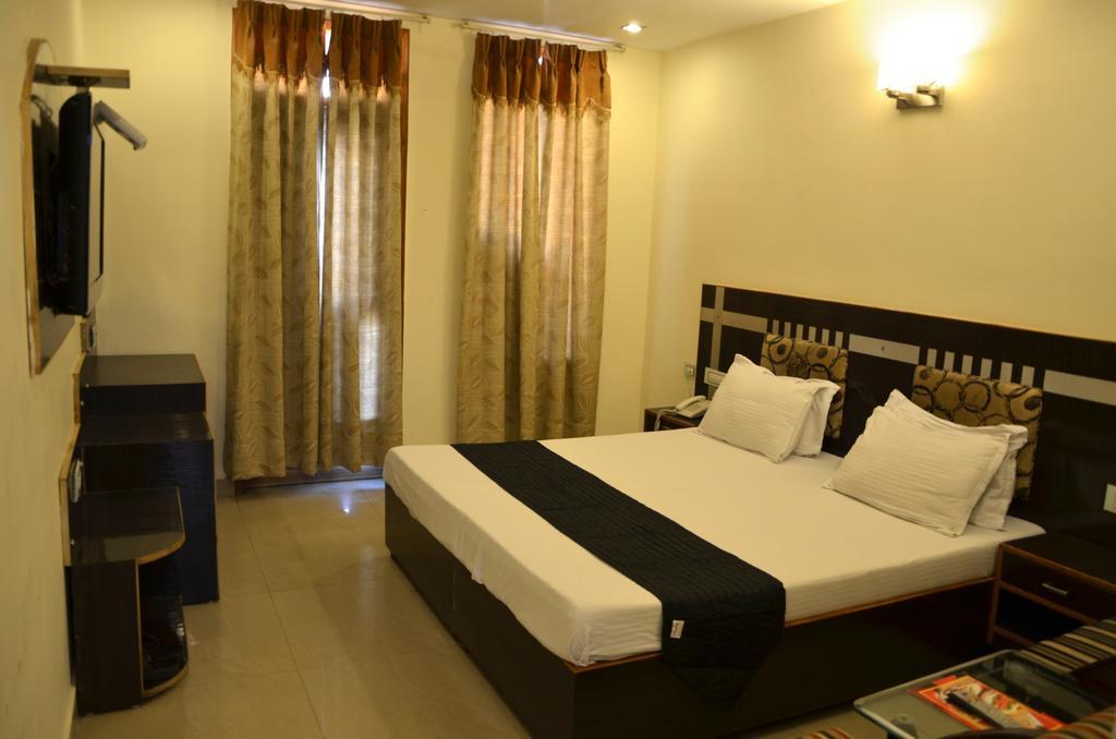 King Room with Balcony